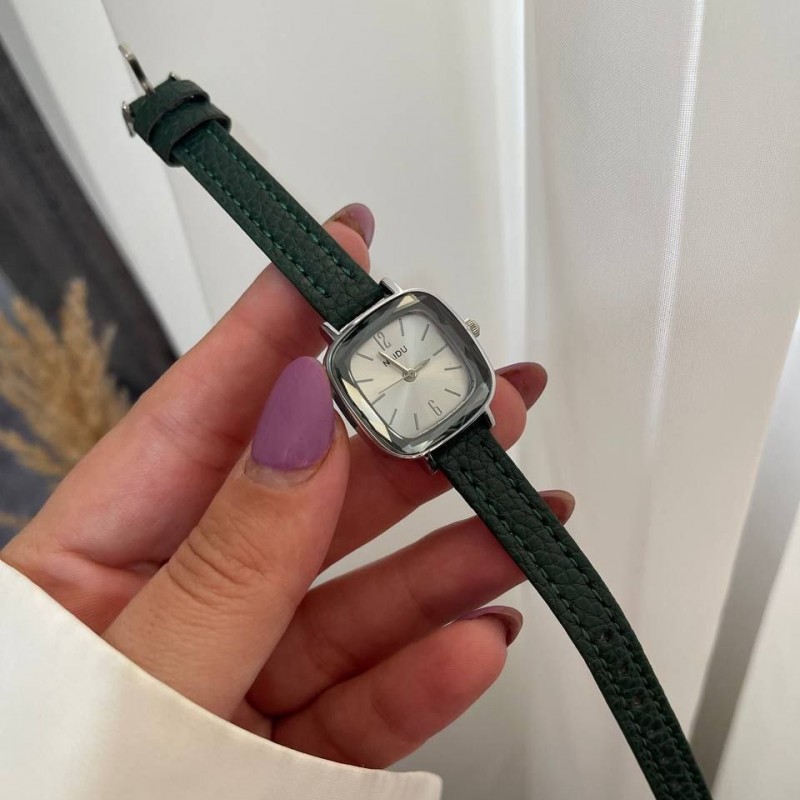 ساعت چرمی نایدو زنانه