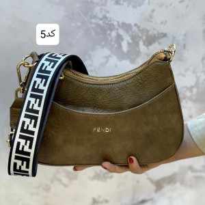 کیف وارداتی fendi کد R۰۳۴۷