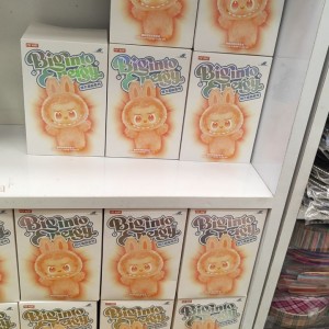 عروسک لبوبو