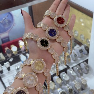 ساعت زنانه نگینی اقتصادی