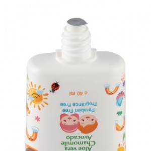 کرم ضد آفتاب بی رنگ ژوت با SPF50 مناسب کودکان فاقد پارابن حجم 40 میلی لیتر