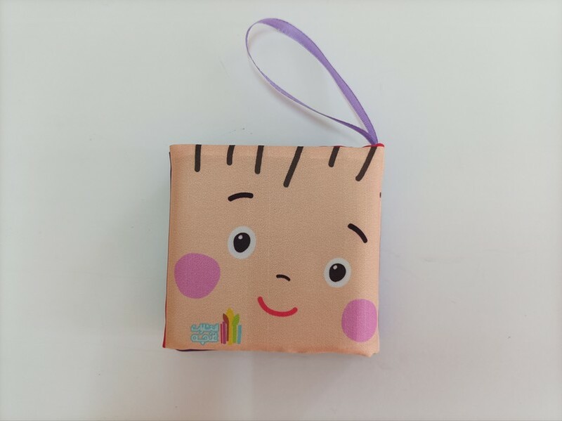 کتاب پارچه ای نی نی من قشنگه نشر مامان کتاب
