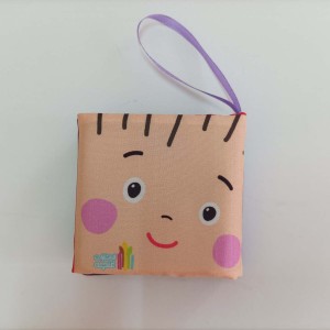 کتاب پارچه ای نی نی من قشنگه