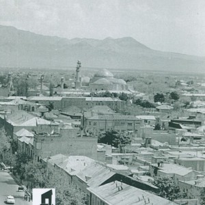 کتاب معماری سنتی و مدرن شهر تهران