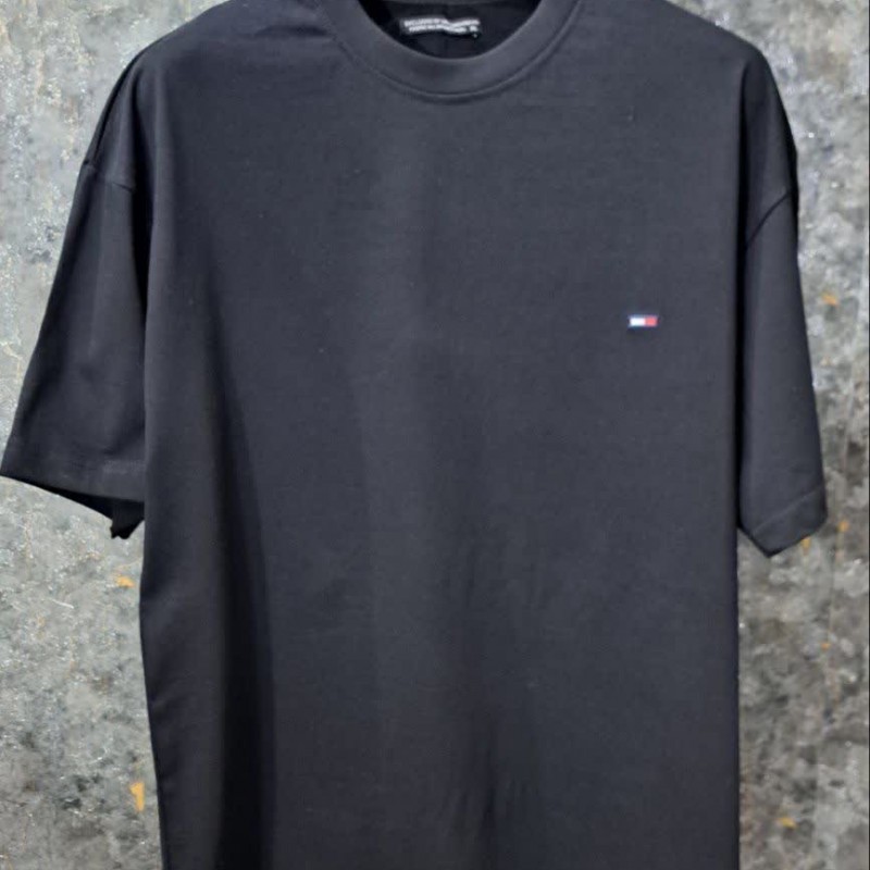 تیشرت پنبه مشکی باکسی تامی محرمی۱٠٠۸