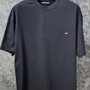 تیشرت پنبه مشکی باکسی تامی محرمی۱٠٠۸