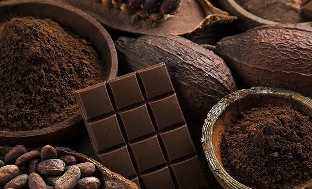 عطر گرمی اسانس شکلات