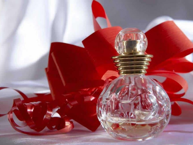 عطر بهترین هدیه روز ولنتاین