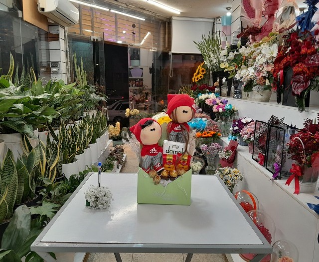 پک عطر ولنتاین با عروسک دختر و پسر کد A4