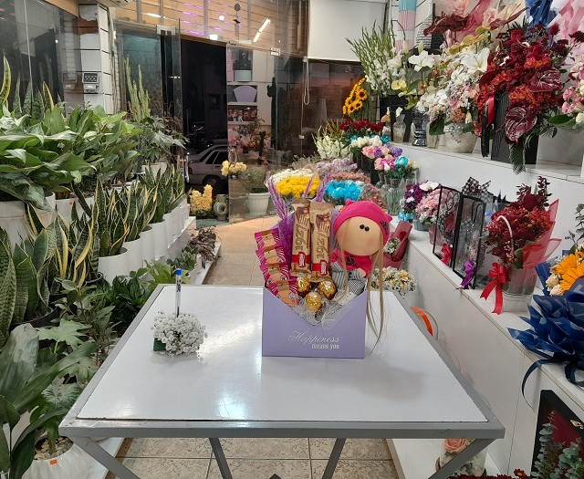 پک عطر ولنتاین زنانه همراه شکلات و عروسک کد A6