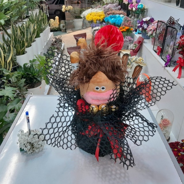 پک  ولنتاین عطر (همراه با عروسک و شکلات) برای پارتنر پسر کد A58