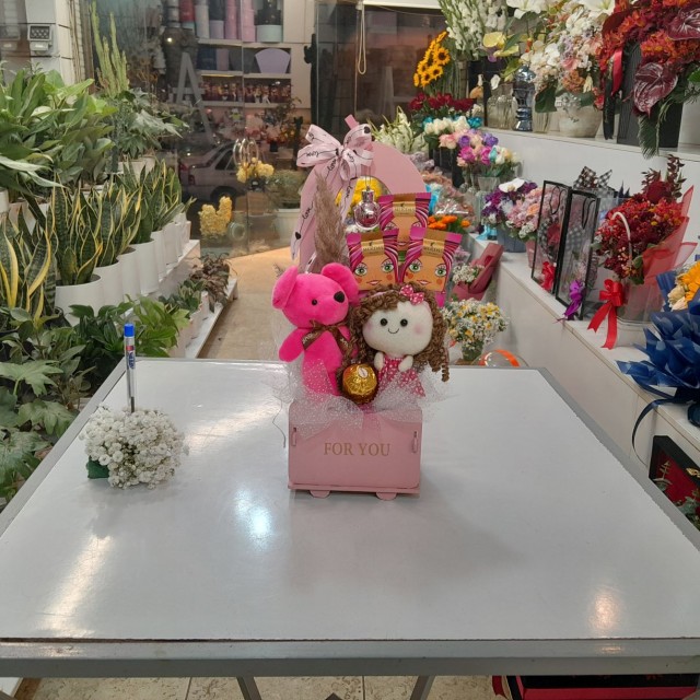 جعبه ولنتاین برای پسر چی بخریم