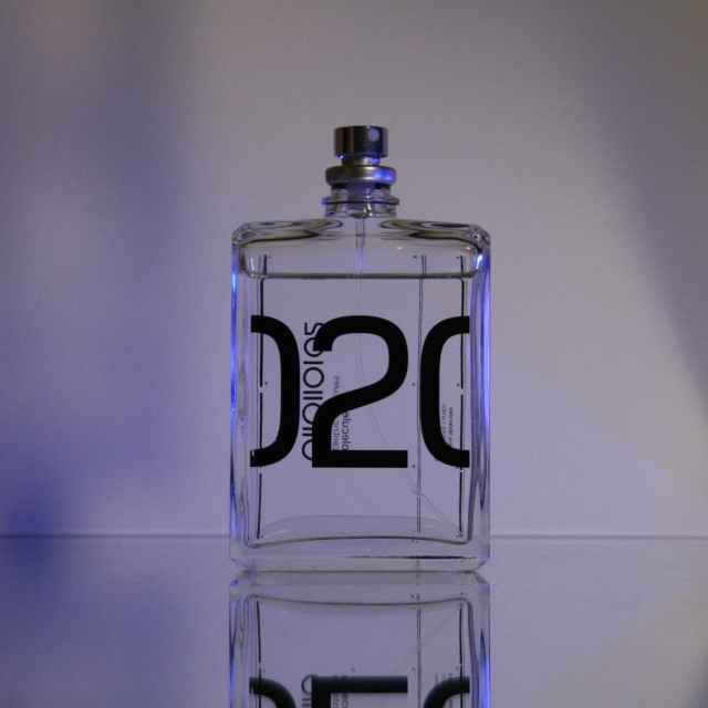 عطر گرمی مولکول 02 با کیفیت برند آنایو