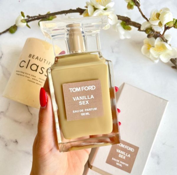 عطر گرمی وانیلا از برند لوزی