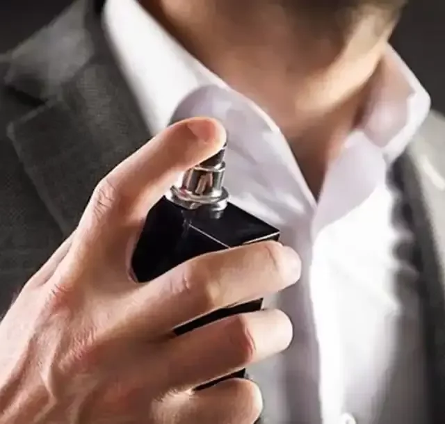 بهترین عطر محل کار