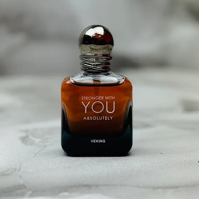 عطر گرمی مشابه ادوپرفیوم مردانه وایکینگ استرانگر ویت یو ابسولوتلی حجمی میلی