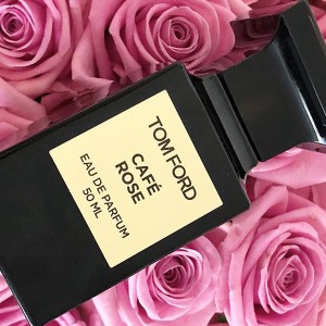 عطر گرمی تام فورد کافه رز