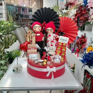 پک لاکچری ولنتاین با گل و عروسک کد C13 برند آنایو