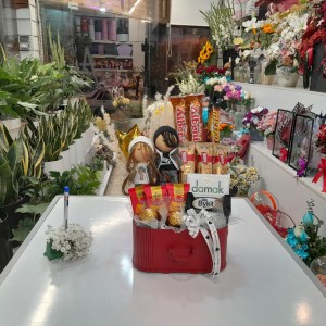 پک لاکچری ولنتاین با گل و عروسک کد C15 برند آنایو