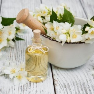 اسانس گرمی عطر گل یاس Jasmine Oil Perfume