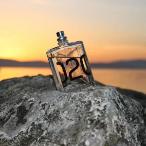 عطر دست ریز (دکانت) اسنتریک مولکولز مولکول 02 - لوزی - نوع غلظت: اکسترا پرفیوم - حجم: 75 میلی‌لیتر