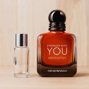 عطر ادوپرفیوم مردانه جورجیو آرمانی مدل Stronger with You Absolutely حجم ۱۰۰ میل