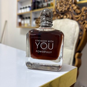 عطر ادوپرفیوم مردانه آرمانی Stronger With You Powerfully ۱۰ml