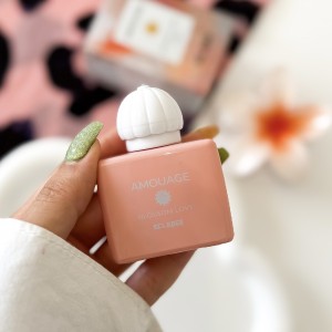 امواژ بلوسوم لاو  AMOUAGE - Blossom Love