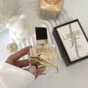 ایوسـن لورن لیبـر Ysl Libre  (جسیکا تویین - Jessica twain)
