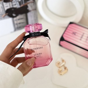 ویکتـوریا سکرت بامبشـل ( لاکچـری آکوا )  Victoria’s Secret Bombshell ( Luxury Aqua )