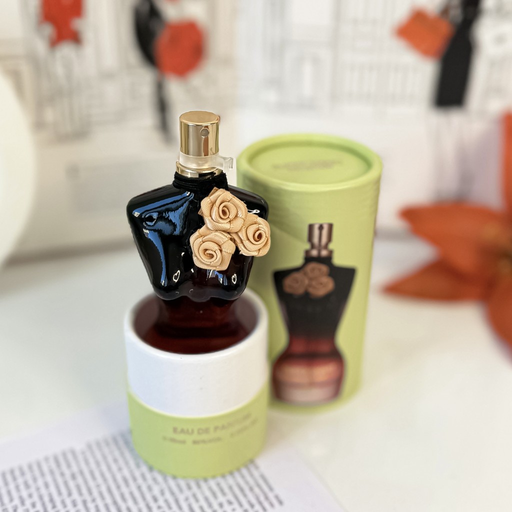 عطر ادکلن مینی ژان پل گوتیه له بل له پرفیوم 25میل   Jean Paul GAULTIER - La Belle Le Parfue