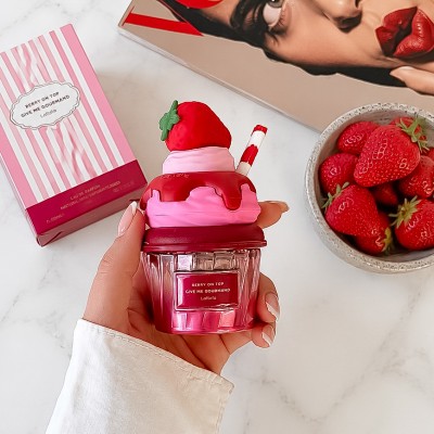 عطر ادکلن مینی لطافه گیو می گورماند مدل بری آن تاپ 50میل  Lattafa Berry on Top