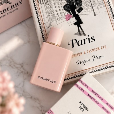 عطر ادکلن بربری هرالکسیـر د پارفوم 50میل ( لاکچـری آکوا )  Burbury ( Luxury Aqua )