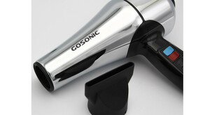 سشوار حرفه ای گوسونیک مدل GHD-229، موتور AC با توان مصرفی 1800 وات، دارای قابلیت باد سرد، فناوری تولید یون، وزن 892 گرم، تنظیم حرارت 3 حالته و کنترل سرعت 2 حالته، به همراه 1 عدد سری متمرکزکننده
