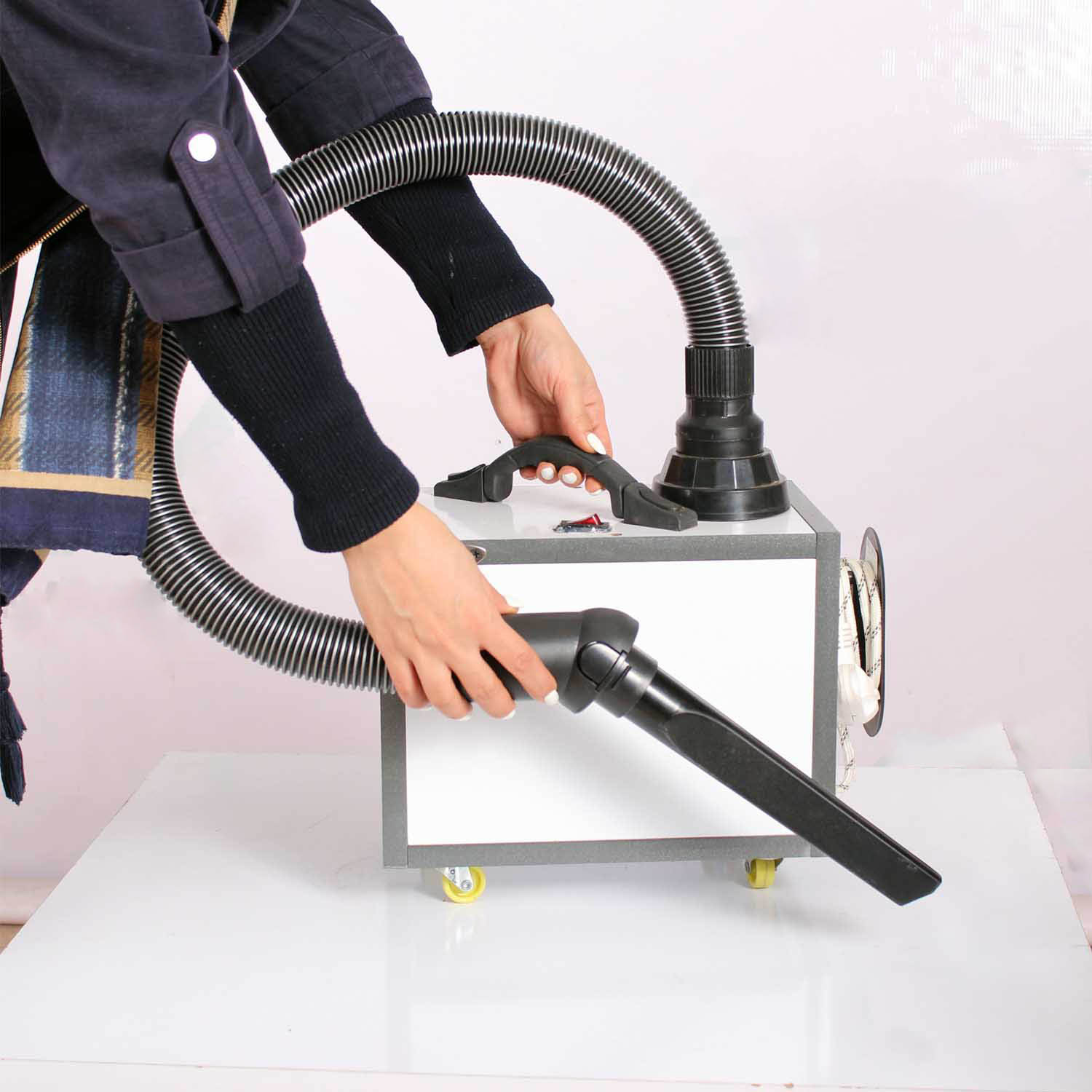 دمنده باد گرم مدل J4600 apa