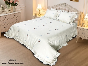 ست و نیم ست کاور لحاف دونفره تمام گلدوزی پینترستی طرح توتفرنگی و پاپیون ترند-رنگبندی