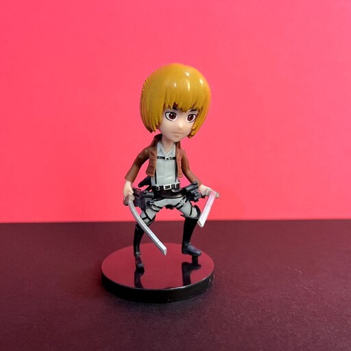 فیگور آرمین انیمه اتک آن تایتان