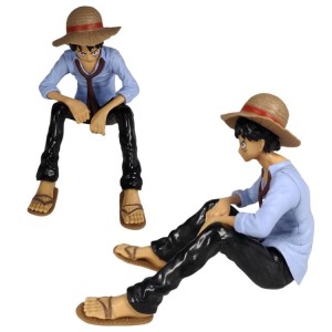 فیگور لوفی نشسته کاستوم آرک هول کیک