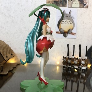 فیگور هاتسونه میکو جعبه دار