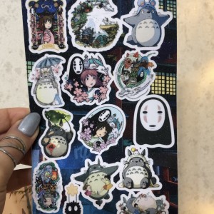 استیکر شهر اشباح و توتورو