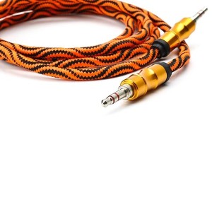 کابل AUX کنفی سر فلزی طول 1.5 متر