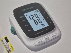 فشار سنج ماکرومد سخنگو دیجیتالی بازویی AES-U121