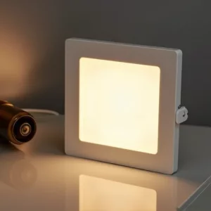 چراغ روکار اس ام دی آویسا 12 وات روکار مربعی پارس شعاع توس