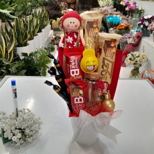 سطل هدیه عروسک روسی قرمز