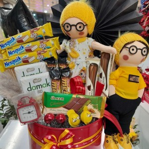 سطل هدیه عروسک روسی عینکی