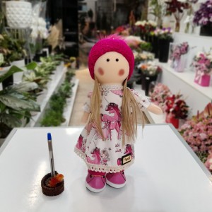 عروسک روسی دختر ارغوانی