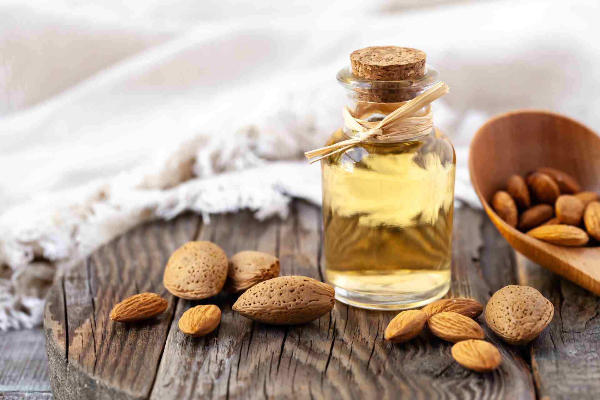 روغن بادام خوراکی چیست - آرشیدا