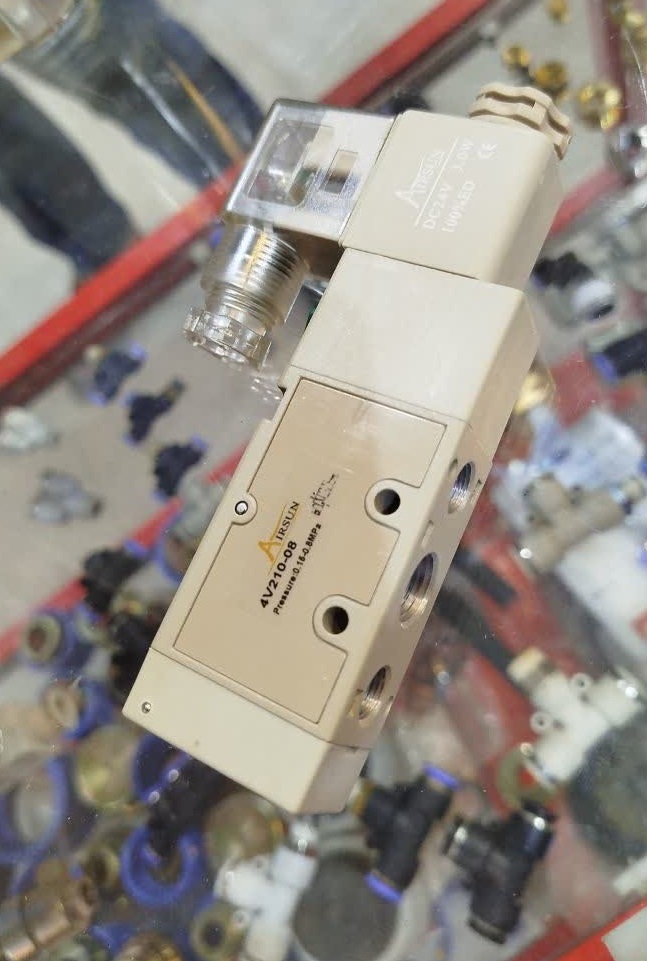شیر برقی پنوماتیک AIRSUN مدل 4V210-08