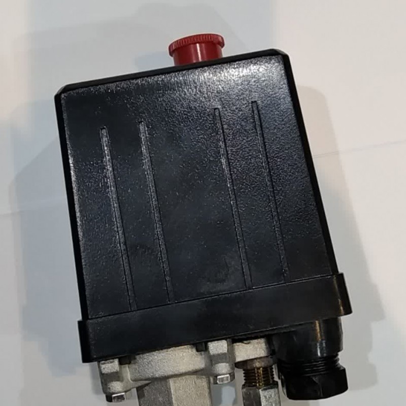 کلید اتوماتیک کمپرسور باد طرح ایتالیا