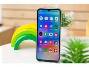 گوشی موبایل سامسونگ مدل Galaxy A05 دو سیم کارت ظرفیت 64 گیگابایت و رم 4گیگابایت